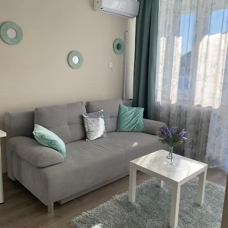 Zrinyi With Free Parking Apartament *