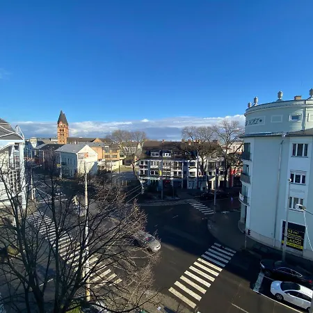 Zrinyi With Free Parking Apartament *