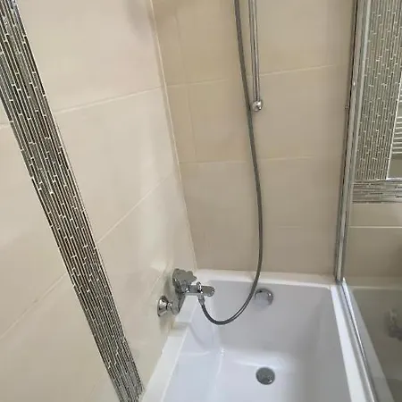 Zrinyi With Free Parking Apartament *